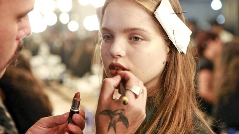 Βελούδινα ματ: Τα νέα κραγιόν που θα λατρέψεις