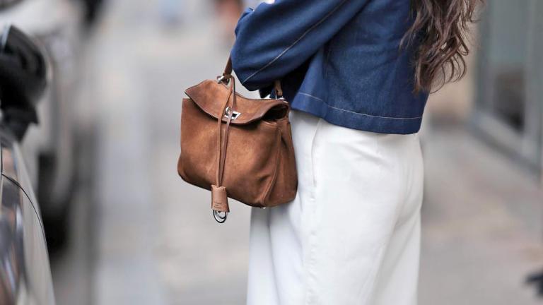 Ο οίκος Balenciaga υπογράφει την πιο cool τσάντα της εποχής -Και είναι ήδη παντού