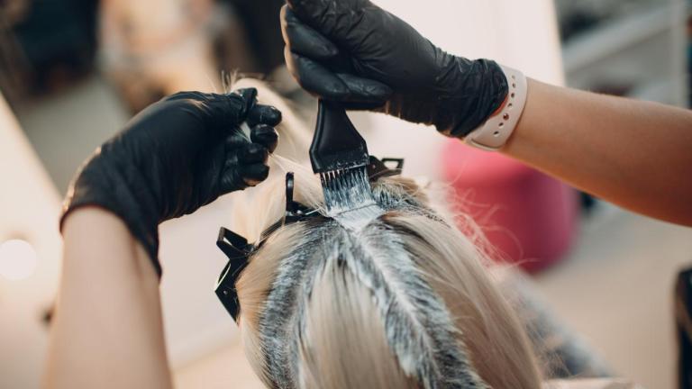 Βαφή μαλλιών