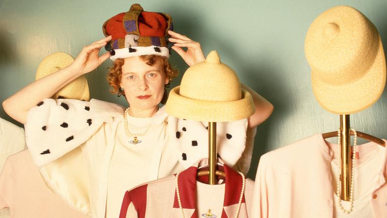 «Vivienne Westwood: Rebel-Storyteller-Visionary» στο Bowes Museum, Ντέρχαμ
