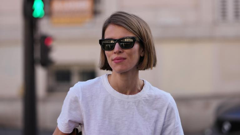 Sculpt Bob: Το πιο δημοφιλές bob της άνοιξης που σμιλεύει το πρόσωπο χωρίς μακιγιάζ