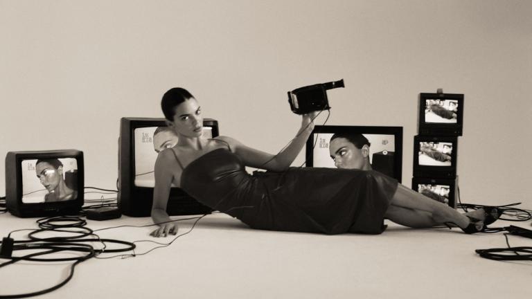 Η Κένταλ Τζένερ στη καμπάνια του FWRD 2024