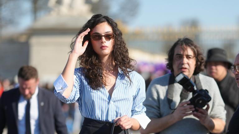 Το πιο safe κομμάτι γίνεται statement: Το πουκάμισο της σεζόν έρχεται σε χρώμα