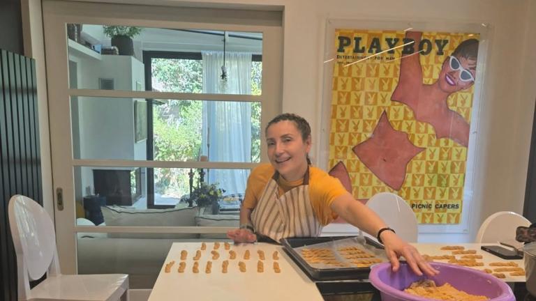 Η Ευδοκία Ρουμελιώτη στην κουζίνα της