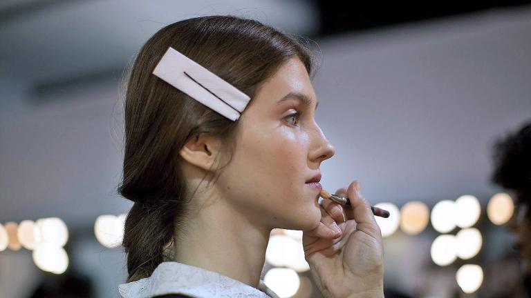 Μακιγιάζ στα χείλη/Φωτογραφία AP 