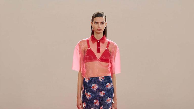 Το κόκκινο ταιριάζει με το μπλε