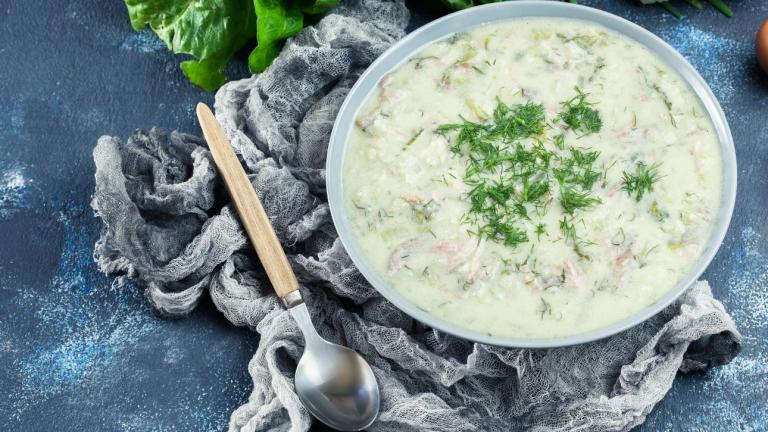 μαγειρίτσα σε πιάτο για την Ανάσταση