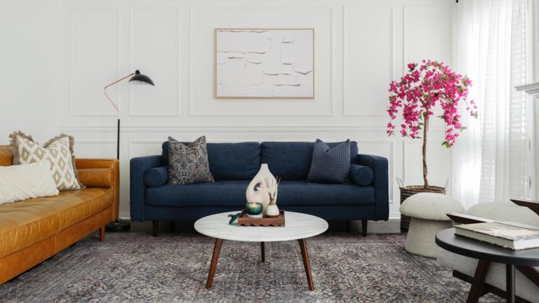 Οι interior designers συμφωνούν: Αυτό το αξεσουάρ είναι το απόλυτο trend για το σαλόνι τώρα 