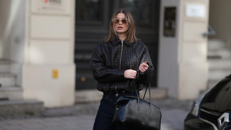 Τα 2 σύνολα που θα σας κάνουν να ταξιδέψετε με στιλ το Πάσχα