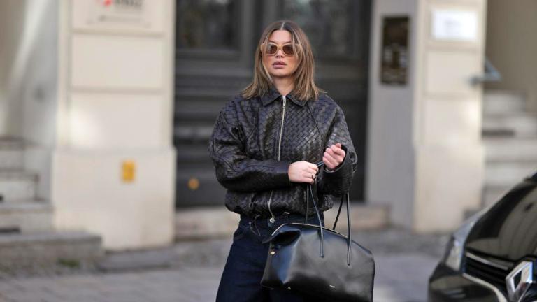 Τα 2 σύνολα που θα σας κάνουν να ταξιδέψετε με στιλ το Πάσχα