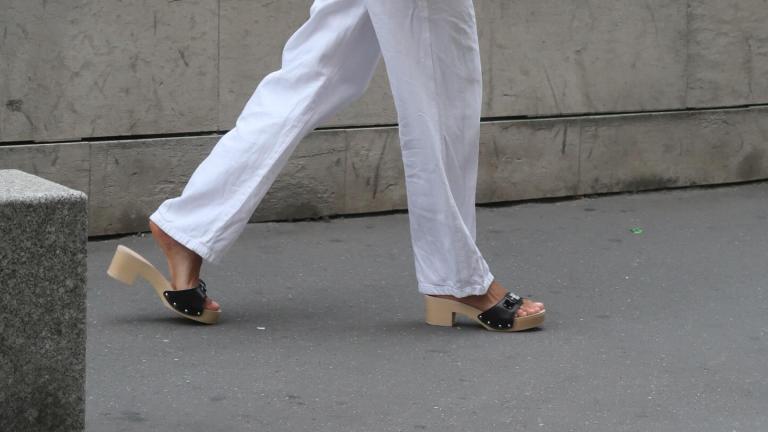 ΞΥΛΙΝΑ ΤΣΟΚΑΡΑ ΜΕ ΛΕΥΚΟ ΠΑΝΤΕΛΟΝΙ 