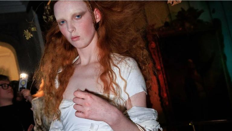 Tι δεν κρύβει η τσάντα μας;