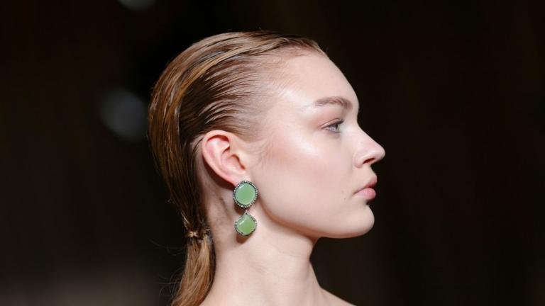 μοντέλο από την επίδειξη μόδας Giorgio Armani Prive Spring Summer 2026