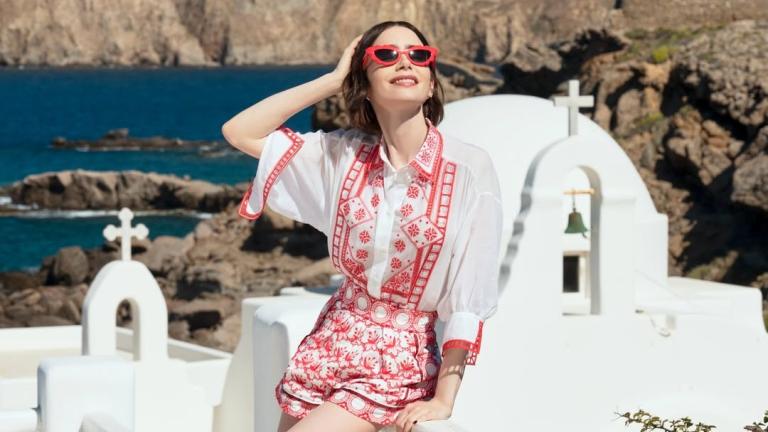 emily-in-paris-mykonos