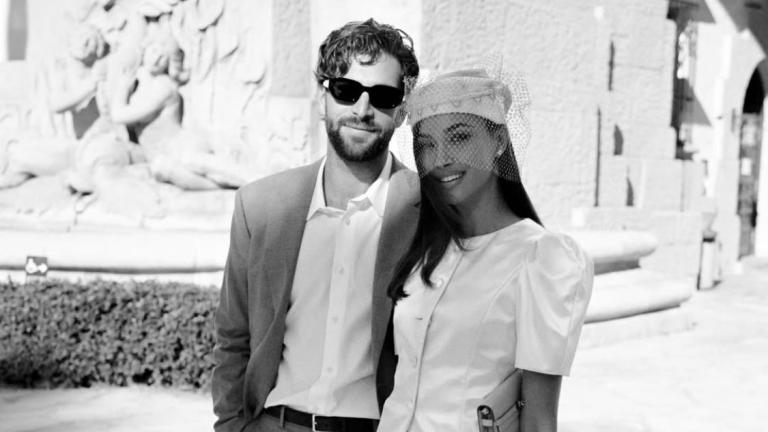ΖΕΥΓΑΡΙ ΠΟΥ ΕΚΑΝΕ ΠΟΛΙΤΙΚΟ ΓΑΜΟ 