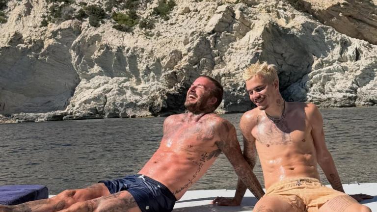 Romeo και David Beckham με μαγιό
