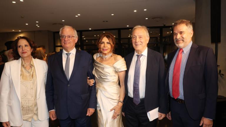 Προβολή ντοκιμαντέρ της Ντενίση
