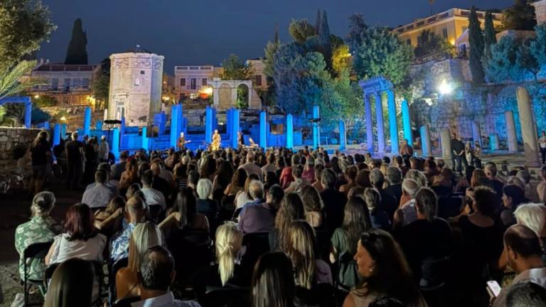 Με μεγάλη επιτυχία πραγματοποιήθηκε η συναυλία των Mode Plagal στη Ρωμαϊκή Αγορά, ανοίγοντας το 1ο Attica Roots Festival, έναν νέο θεσμό, που ήρθε για να μείνει