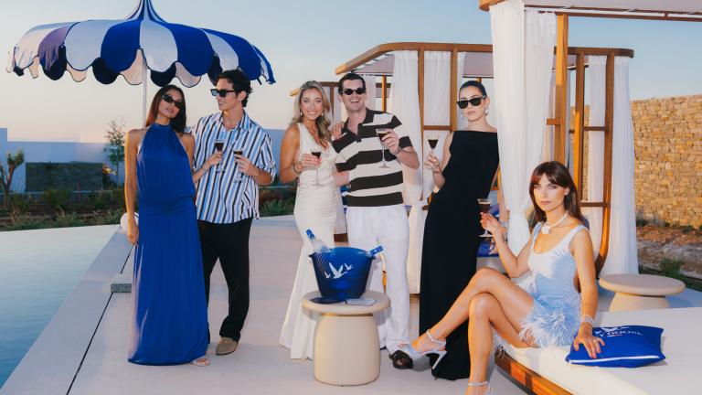 Στην Ππάρο με Grey Goose