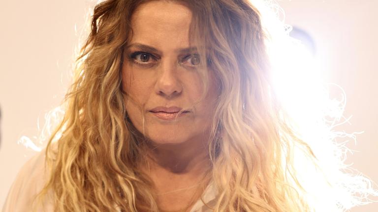 Attica Roots Festival: Η Ελένη Τσαλιγοπούλου στα Λιπάσματα Δραπετσώνας -Μια καλοκαιρινή συναυλία που δεν πρέπει να χάσετε