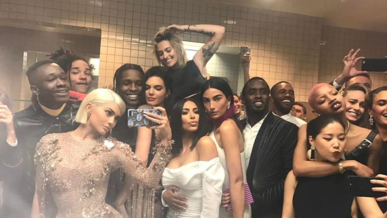 Mirror selfie στο Met Gala