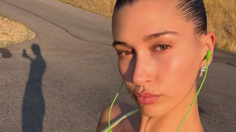 hailey-beiber-akoustika (2).jpg