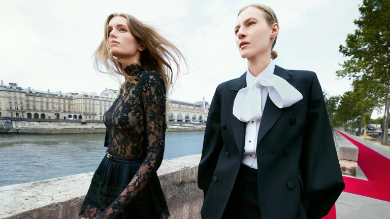 κοπελες με ρουχα από τα h&m