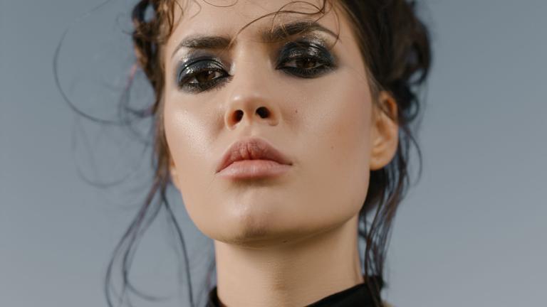 Smokey eyeliner/Φωτογραφία Pexels 