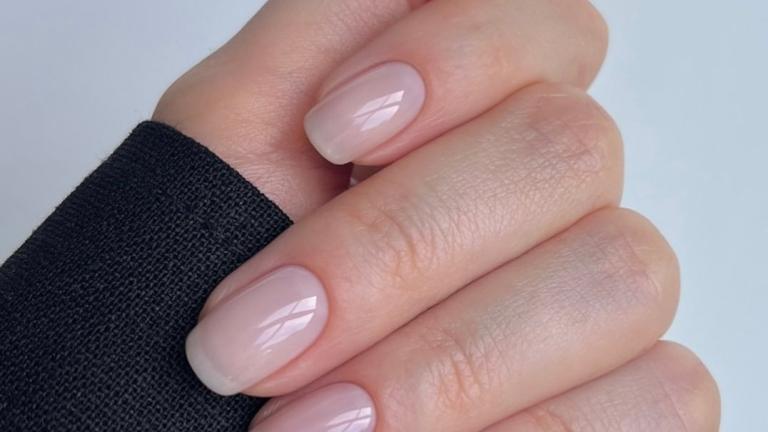 Photo Credit: Instagram Page @raelondonnails