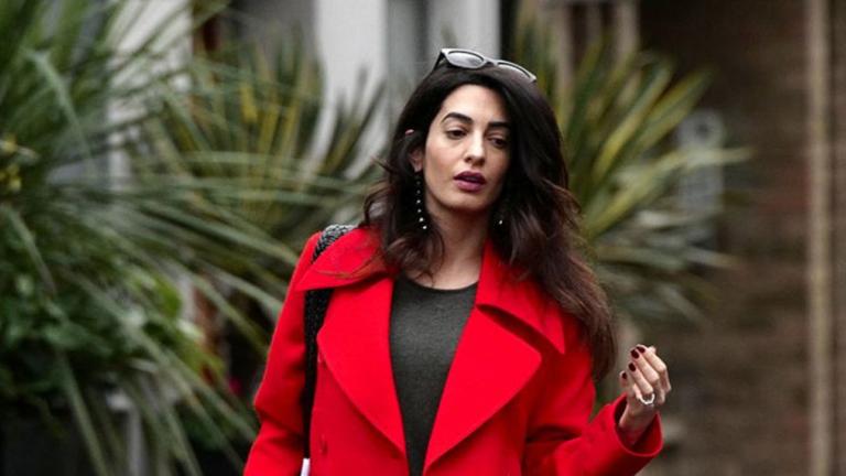 H πρώτη έξοδος της Αμάλ Αλαμουντίν μετά την επίσημη επιβεβαίωση της εγκυμοσύνης  | 0 bovary.gr