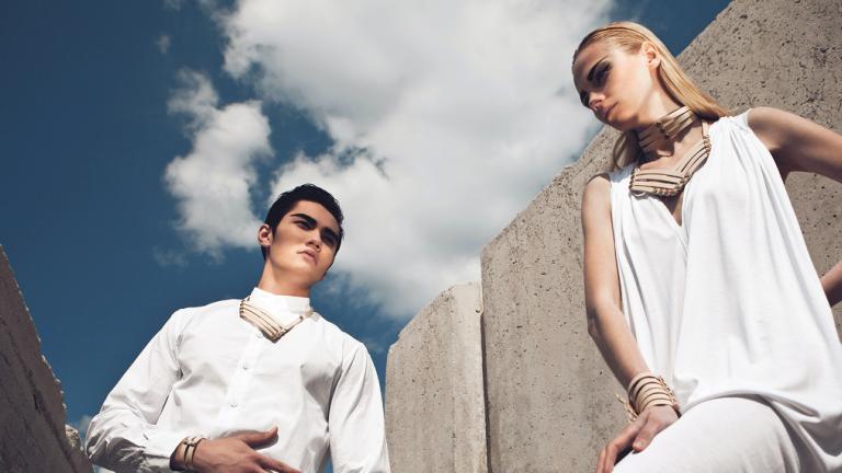 AUMORFIA: Όταν η πάλη του φωτός με το σκοτάδι αποτυπώνεται σε δέρμα, νίκελ και ορείχαλκο  | 0 bovary.gr