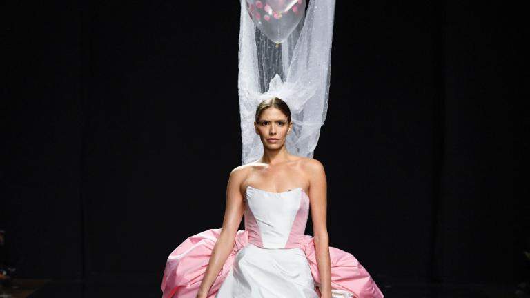 Αυτό το νυφικό είναι το πιο εντυπωσιακό που γνώρισε ποτέ το runway -Δια χειρός Σίλιας Κριθαριώτη | 0 bovary.gr