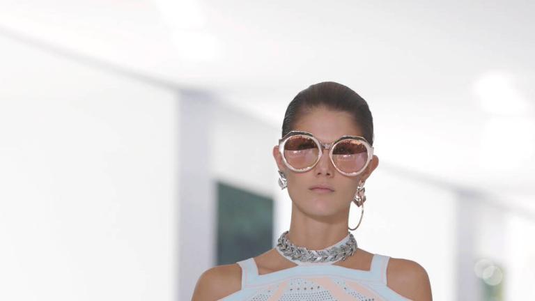 Roberto Cavalli SS 2018: Πολυτέλεια, animal print και μίνιμαλ γραμμές στην Εβδομάδα Μόδας του Μιλάνου | 0 bovary.gr