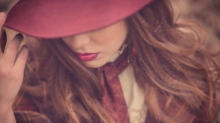 Γιατί πρέπει να φοράς setting spray στο πρόσωπο σου  | 0 bovary.gr