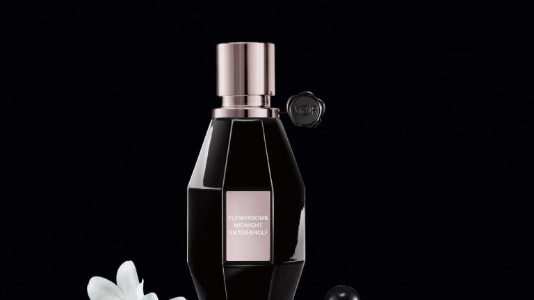 Flowerbomb Midnight: Tο απόλυτο άρωμα για τη μοντέρνα, θηλυκή και δυναμική γυναίκα | 0 bovary.gr