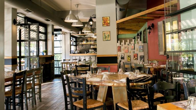 Φυσαρμόνικα: Το «μεζεδοποτείον» του Χολαργού θυμίζει παλιά Αθήνα | 0 bovary.gr