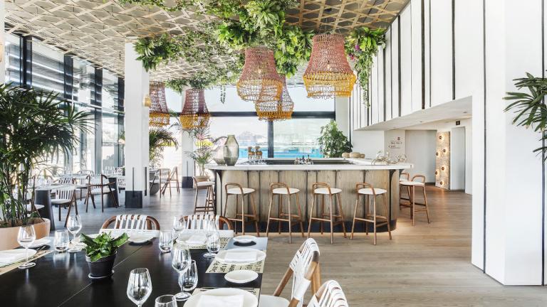 Koσμοπολίτικη αύρα και fusion γεύσεις στο ολοκαίνουριο Grand by Interni  | 0 bovary.gr