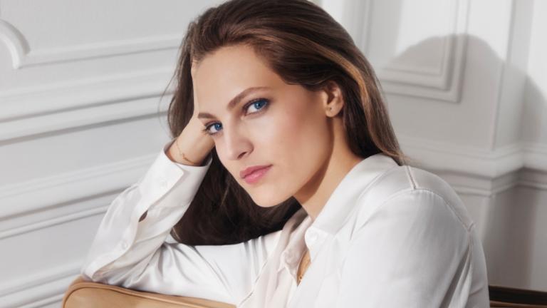 Flawless Lumière Radiance–Perfecting Foundation