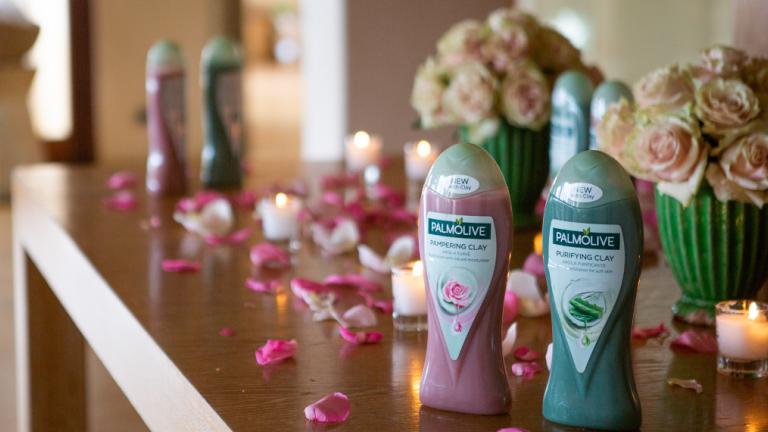 Αναζοωγόνησε σώμα και πνεύμα με τη νέα σειρά αφρόλουτρων Palmolive | 0 bovary.gr