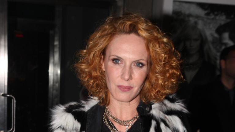 Η Εβελίνα Παπούλια έκανε το ίδιο τατουάζ με την κόρη της -Ποζάρουν μαζί | 0 bovary.gr