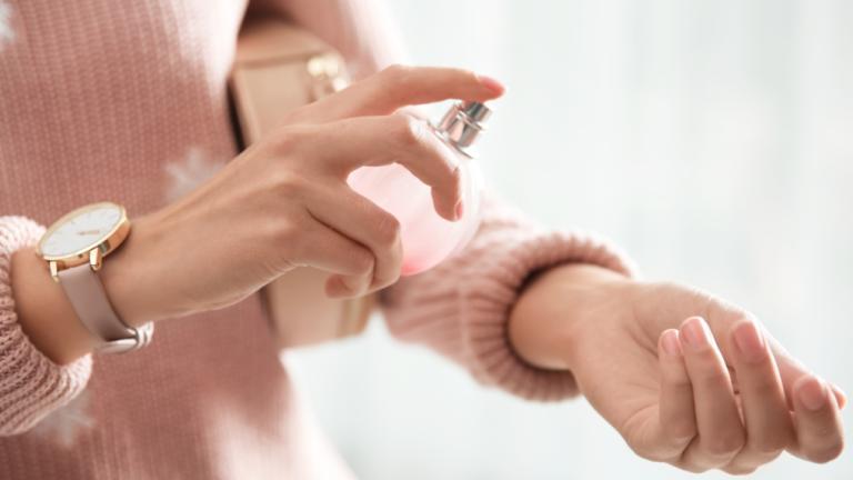 Ψεκασμός αρώματος/Shutterstock