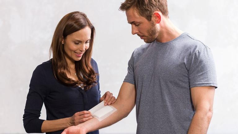 Νέος «Ψηφιακός Σύμβουλος Πληγών» από τη Hansaplast