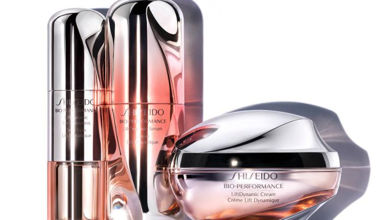 Online μαθήματα ομορφιάς με οδηγό την Poppy Delevinge | 0 bovary.gr