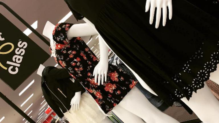 Τρέλα με τη νέα κολεξιόν της Μπέκαμ -Στο ebay τα πωλούν 4 φορές πάνω από την αρχική τιμή! | 0 bovary.gr