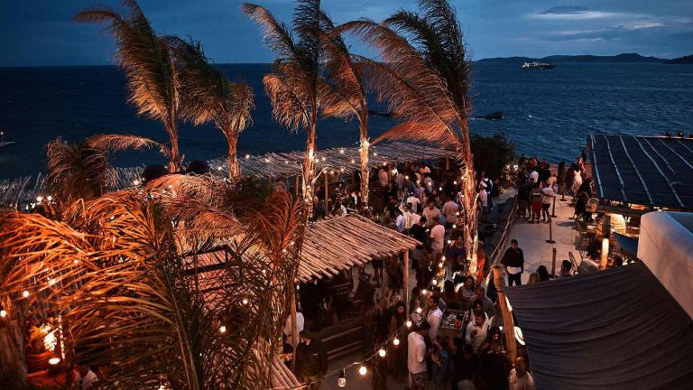 Facebook /@scorpiosmykonos