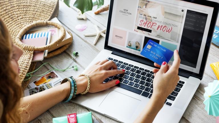 Online Shopping/Shutterstock