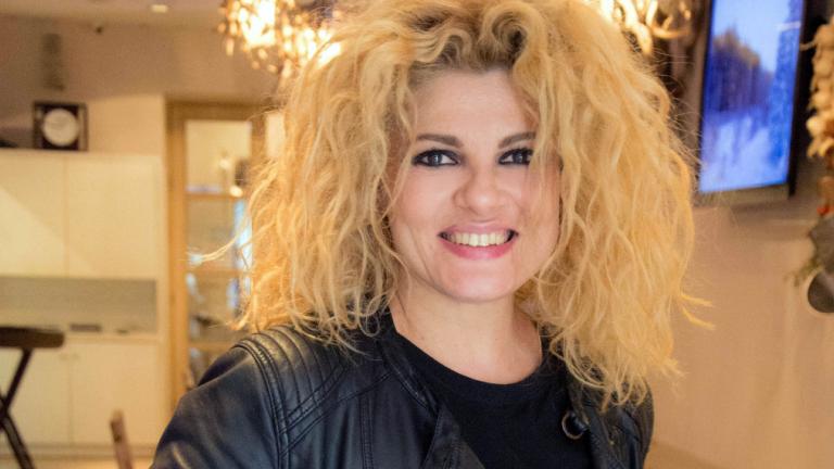 Η Τάνια Τρύπη έγινε ξανά μελαχρινή! Δείτε τη μεγάλη αλλαγή της  | 0 bovary.gr