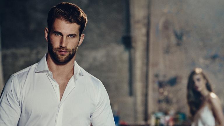 Trussardi Riflesso Blue Vibe: Ένα άρωμα βασισμένο στις αντιθέσεις: ζεστό και κρύο, λογικό και συναισθηματικό, κομψό και ανατρεπτικό, γλυκό και πικρό | 0 bovary.gr