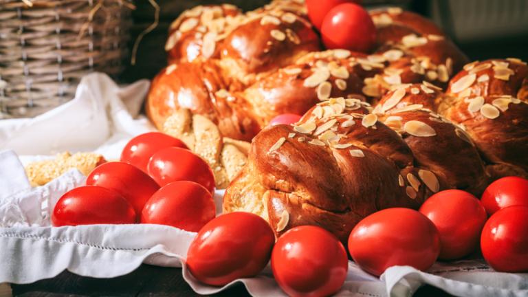 Βρήκαμε τα πιο γευστικά και μυρωδάτα τσουρέκια της Αθήνας | 0 bovary.gr