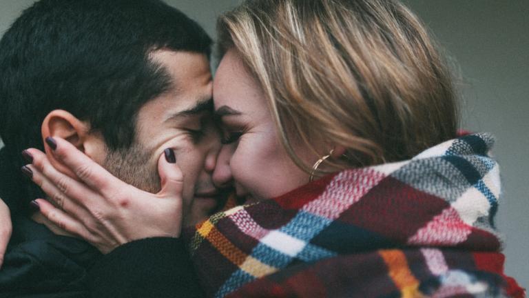 Πώς να βρεις τον έρωτα στο Twitter - Oι τρεις κανόνες (και μια αληθινή ιστορία) | 0 bovary.gr